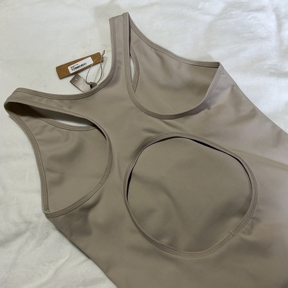 SKIMS Utility Sport Bodysuit - Stone - Picture 7 of 8